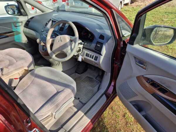 MITSUBISHI GRANDIS