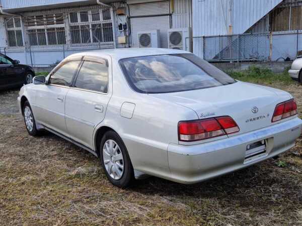 TOYOTA CRESTA