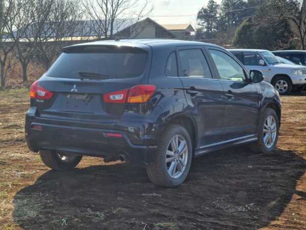 MITSUBISHI RVR