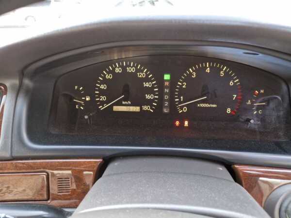 TOYOTA CRESTA