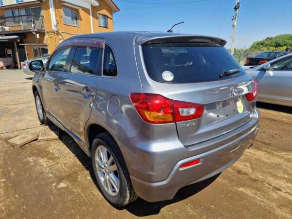 MITSUBISHI RVR