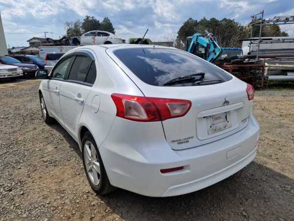 MITSUBISHI GALANT FORTIS