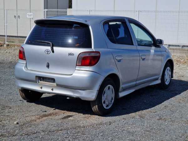 TOYOTA VITZ