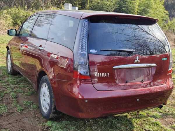 MITSUBISHI GRANDIS