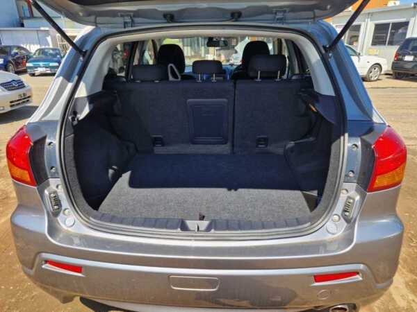 MITSUBISHI RVR
