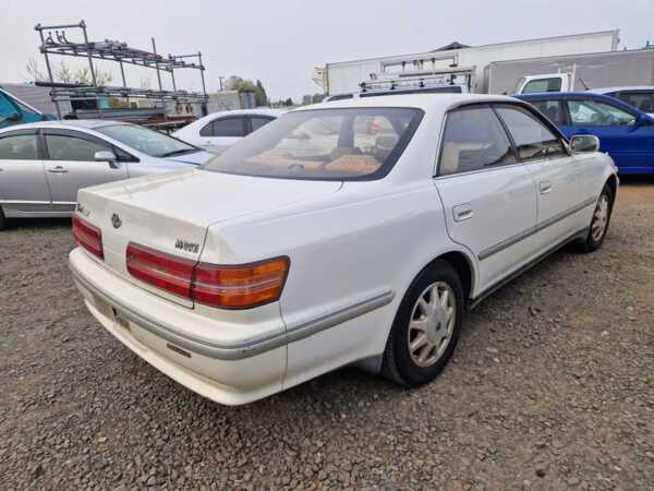 TOYOTA MARK II