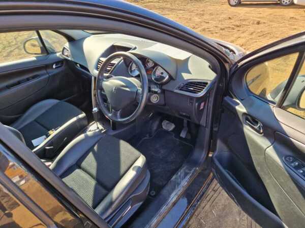PEUGEOT 207