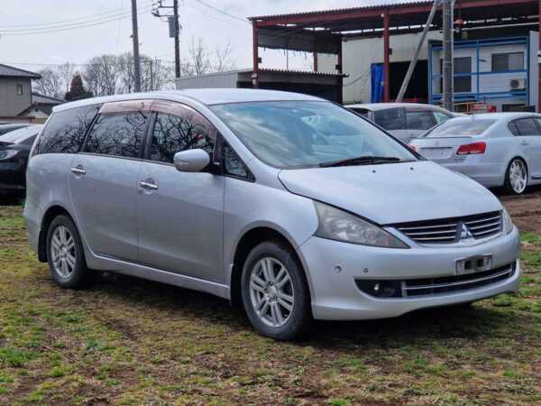 MITSUBISHI GRANDIS