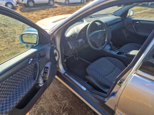 MERCEDES-BENZ C-CLASS