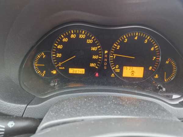 TOYOTA AVENSIS