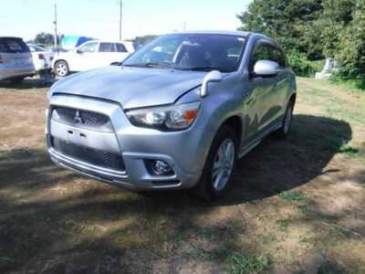 MITSUBISHI RVR