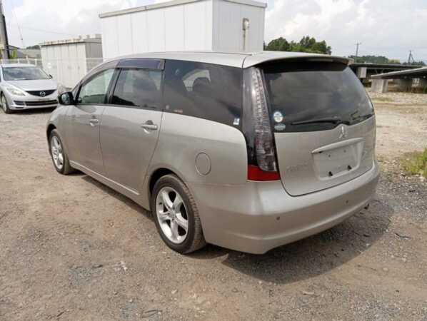 MITSUBISHI GRANDIS