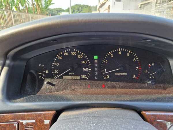 TOYOTA CRESTA