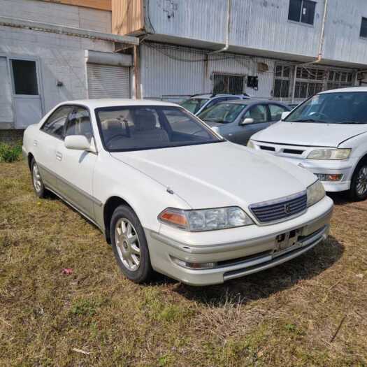 TOYOTA MARK II