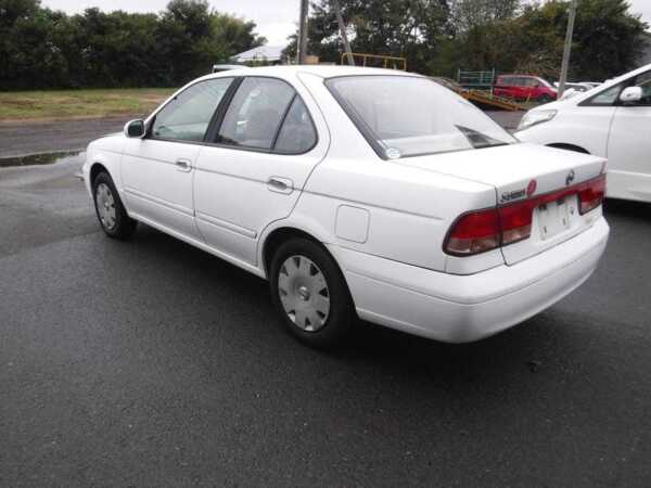 NISSAN SUNNY