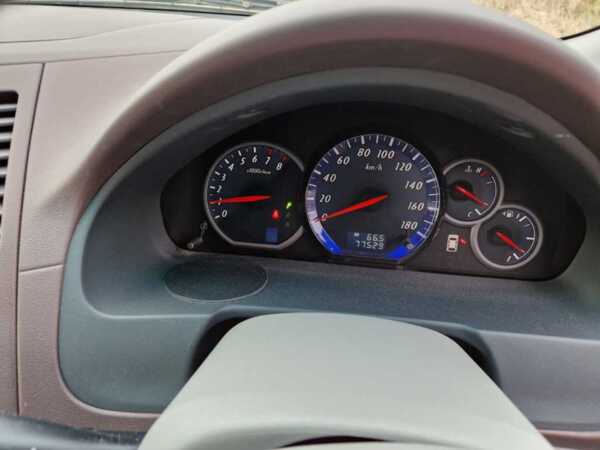 MITSUBISHI GRANDIS