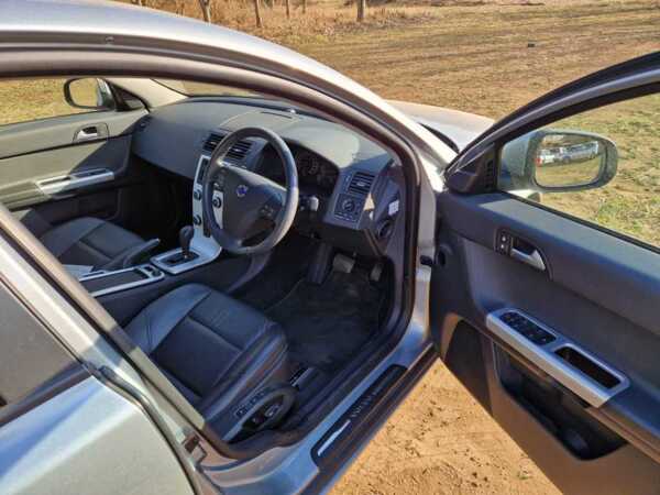 VOLVO S40
