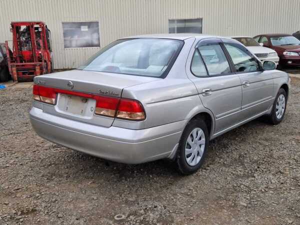 NISSAN SUNNY