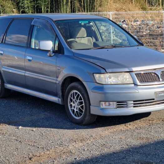 MITSUBISHI CHARIOT GRANDIS