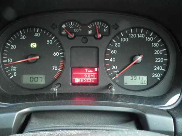 VOLKSWAGEN GOLF