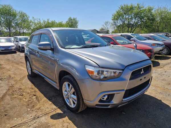 MITSUBISHI RVR