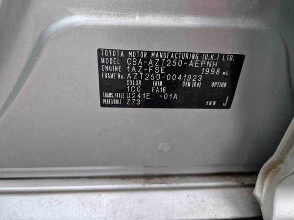 TOYOTA AVENSIS