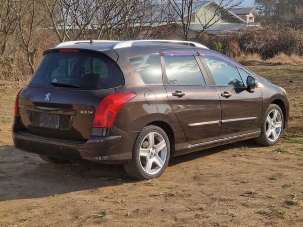 PEUGEOT 308