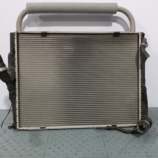 Радиатор охлаждения двс
