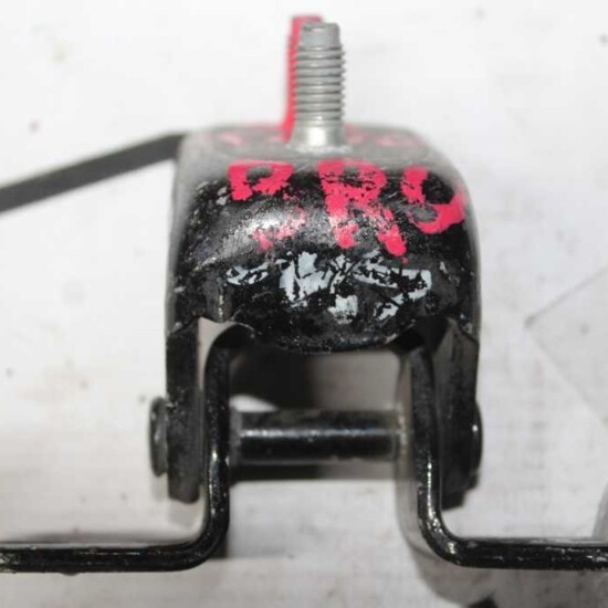 Петли на дверь