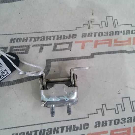 Петли на дверь