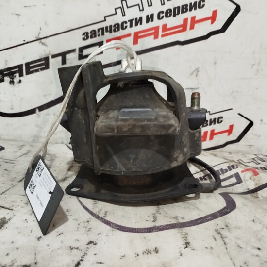 Подушка двигателя