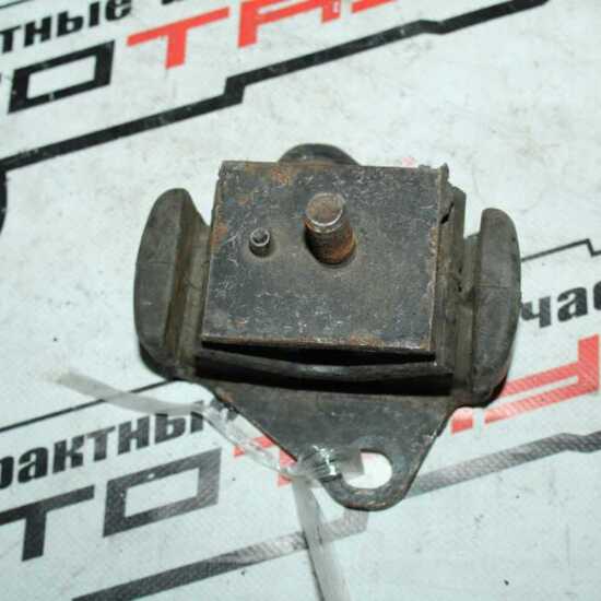 Подушка двигателя