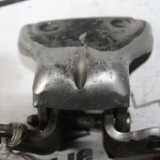 Петли на дверь