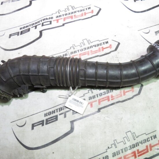 Патрубок воздухозаборника