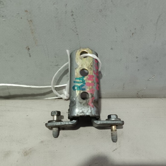 Петли на дверь