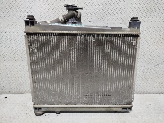 Радиатор охлаждения двс