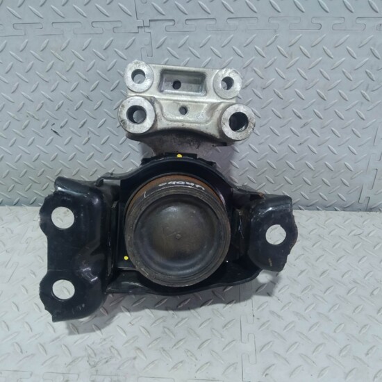 Подушка двигателя