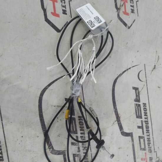 Тросик замка капота