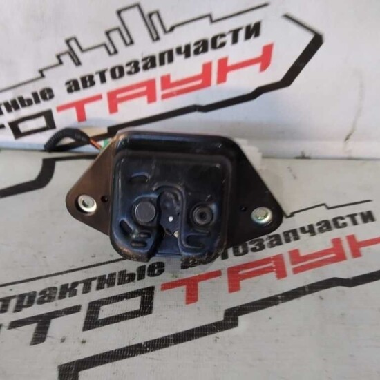 Замок багажника