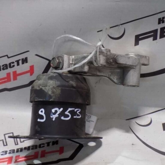 Подушка двигателя