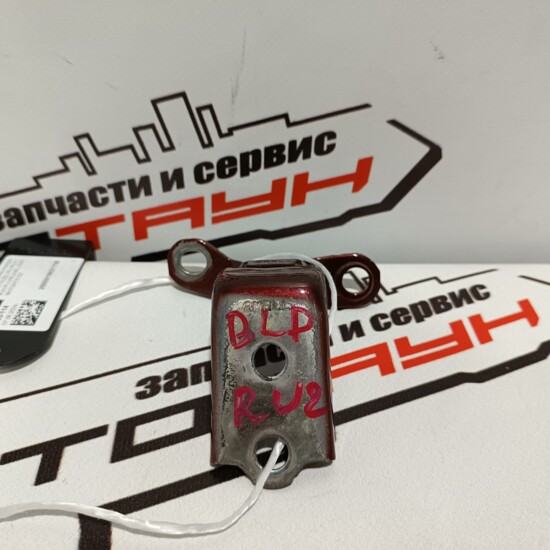 Петли на дверь