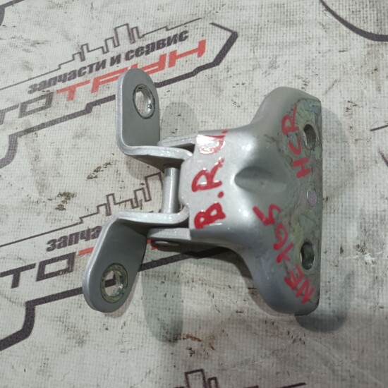 Петли на дверь