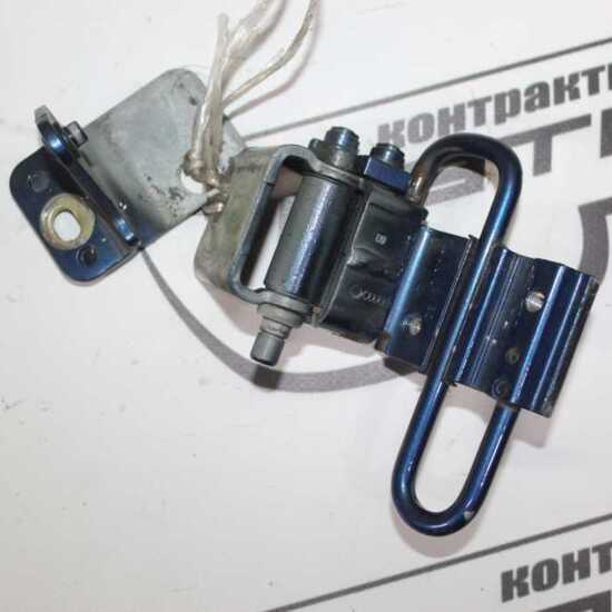 Петли на дверь