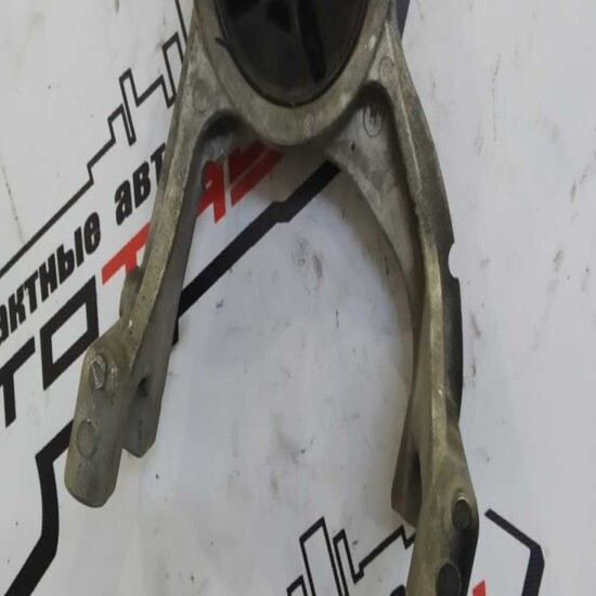 Подушка двигателя