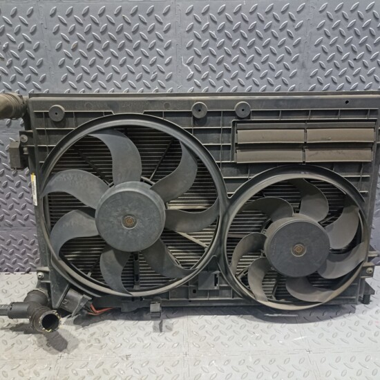 Радиатор охлаждения двс