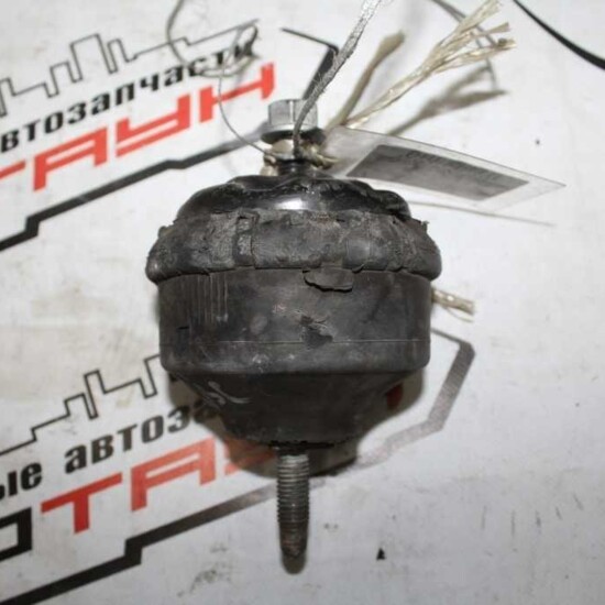 Подушка двигателя