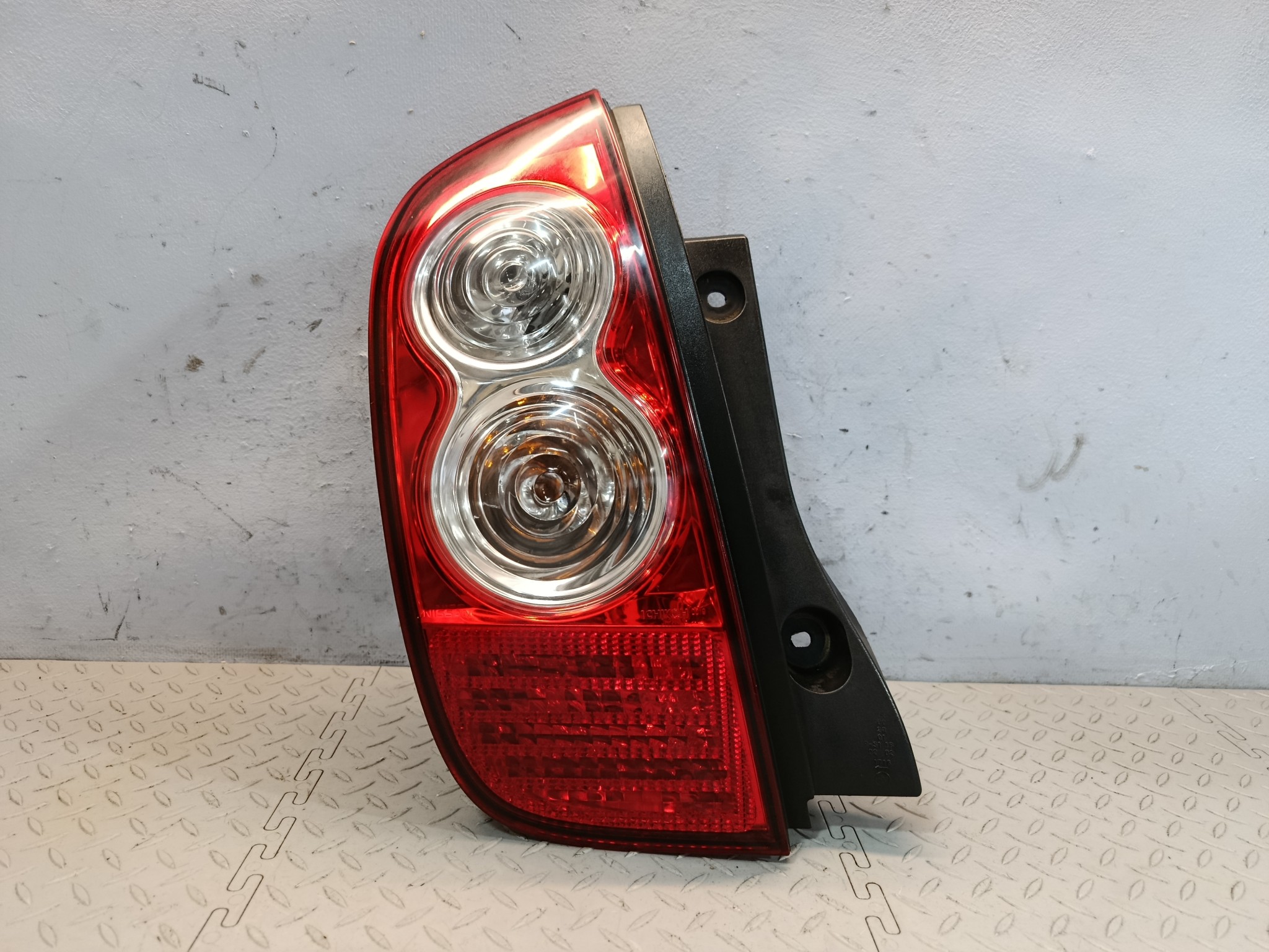 ФОНАРЬ NISSAN ЛЕВЫЙ 26555CT00A  KB2176