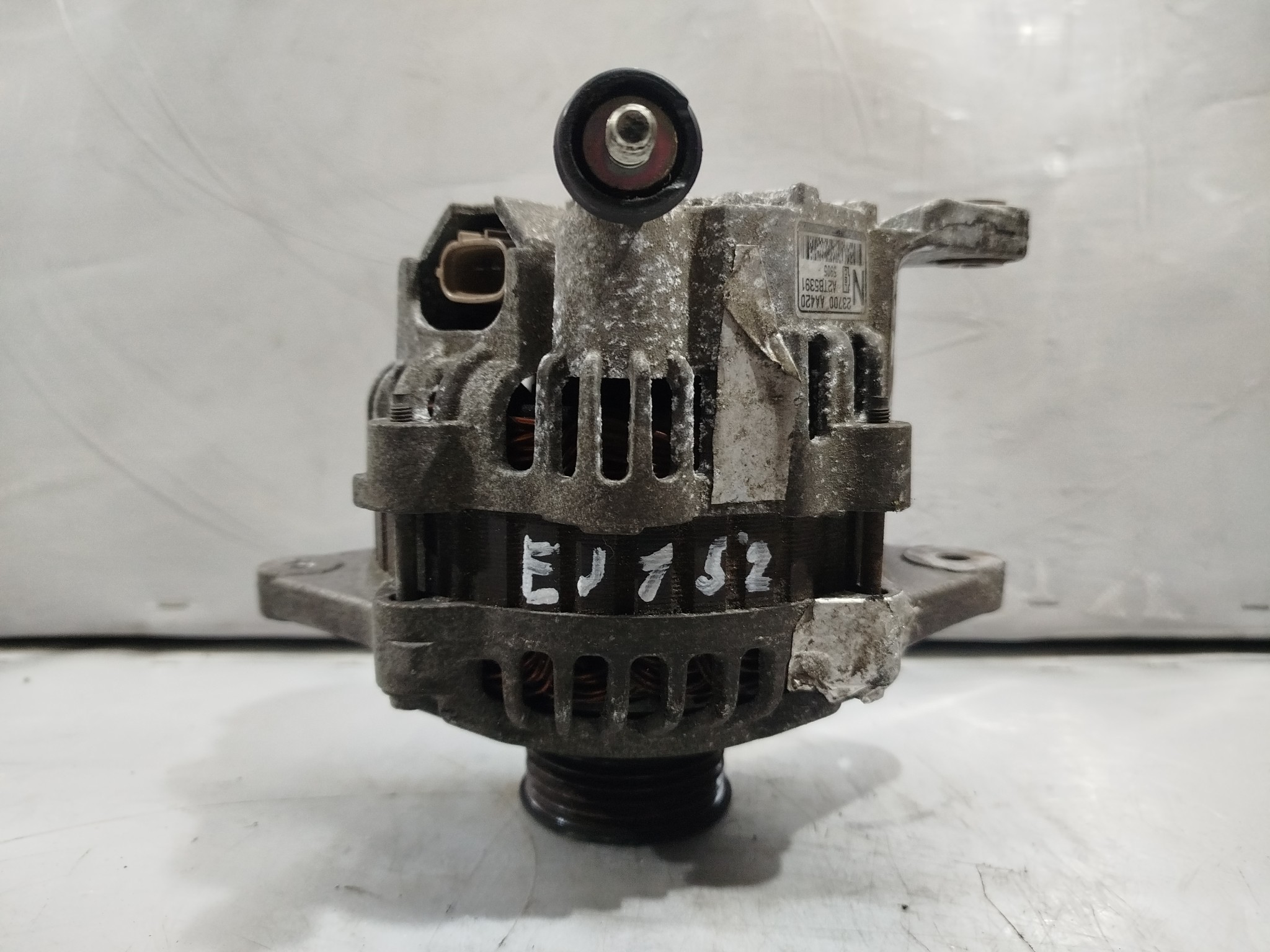 ГЕНЕРАТОР SUBARU 23700AA301  XA7135Z