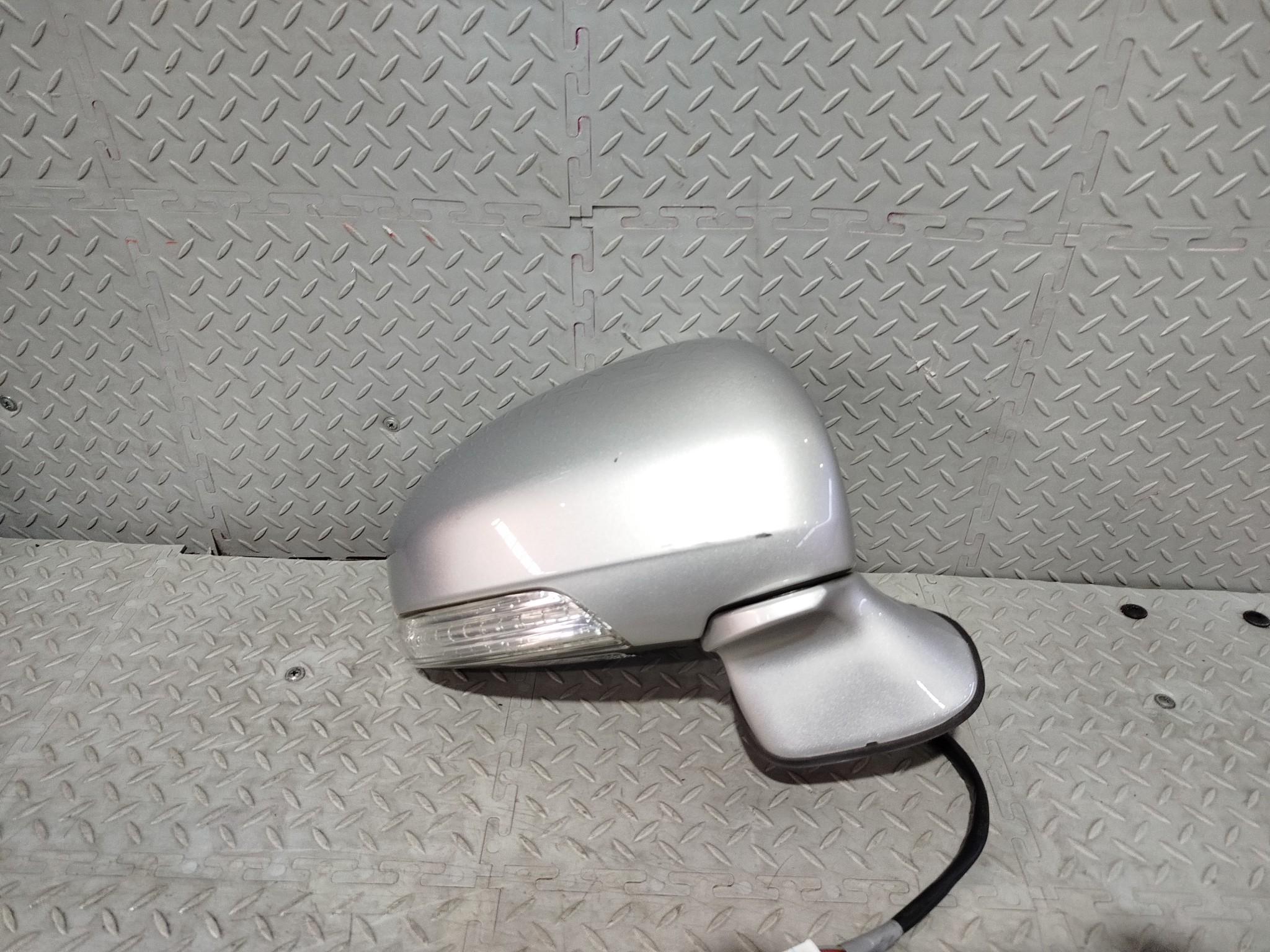 ЗЕРКАЛО TOYOTA AVENSIS ПРАВОЕ 8790805420 серебро, 1F7 XE330Z