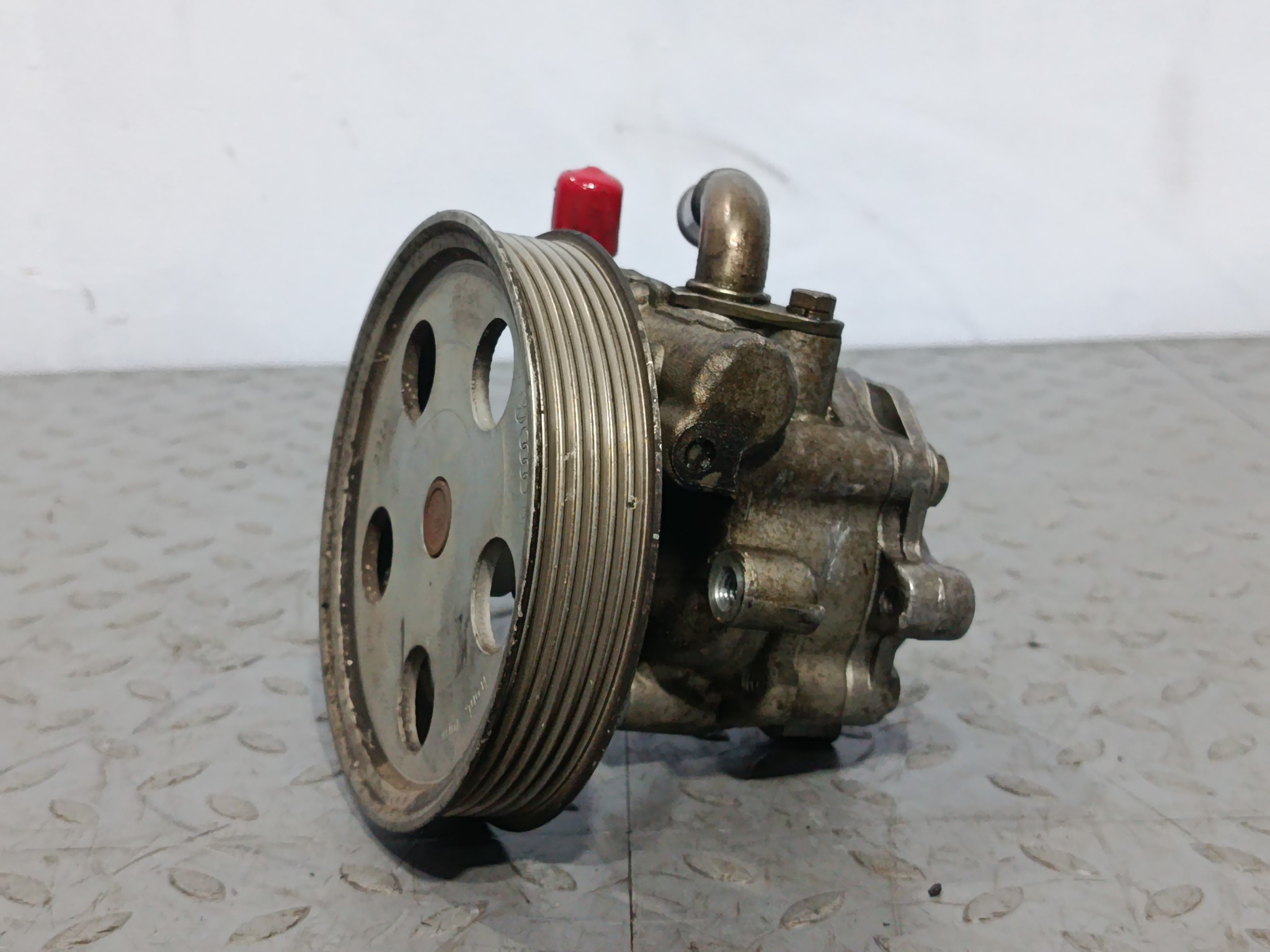 ГУР AUDI 8E0145153ES D2180